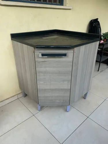 Vende-se uma pia inox e um armário de canto por 290
