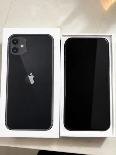 iPhone 11 / 128 GB