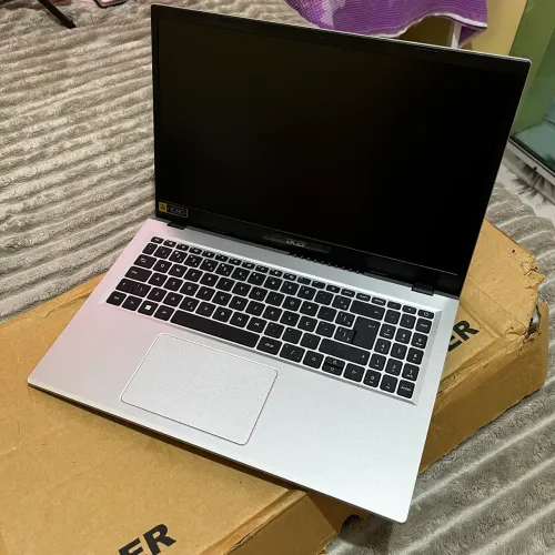 VENDO NOTEBOOK ACER i3 - N305