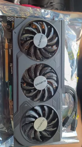 RTX 4070super 12gb + Fonte CoolerMaster de 850w GOLD