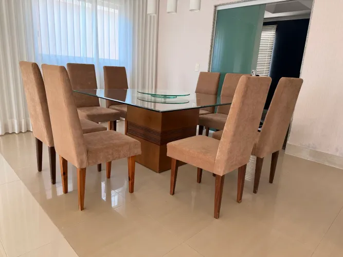 Mesa de jantar 8 cadeiras