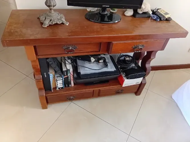 Mesa de TV com 4 gavetas madeira maciça anti cupim