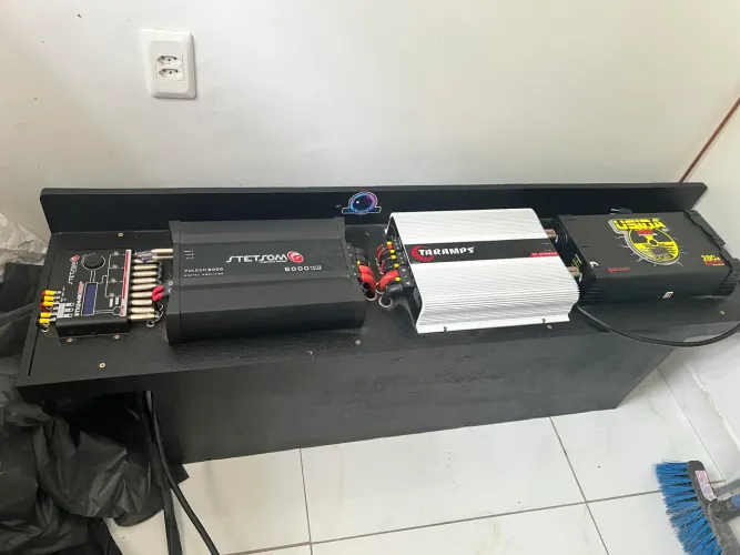 Som Automotivo de Caminhoneta