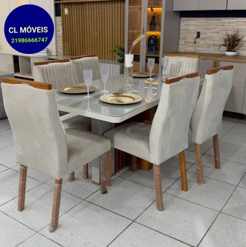Mesa de jantar com 6 cadeiras 