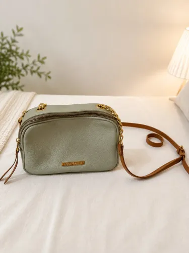 Bolsa transversal em couro legítimo - brechó online