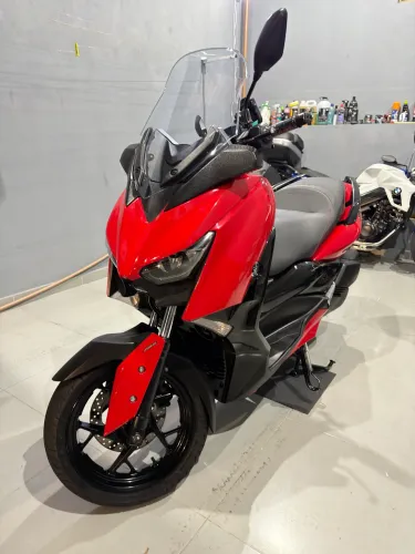 YAMAHA XMAX 250