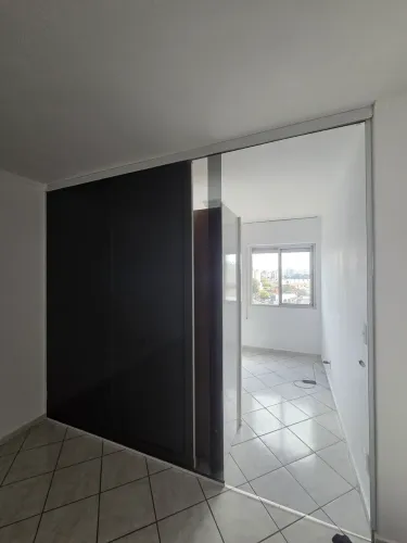 Divisória de ambientes de vidro