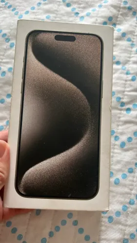 Caixa de IPhone 15 e 16 Pro Max