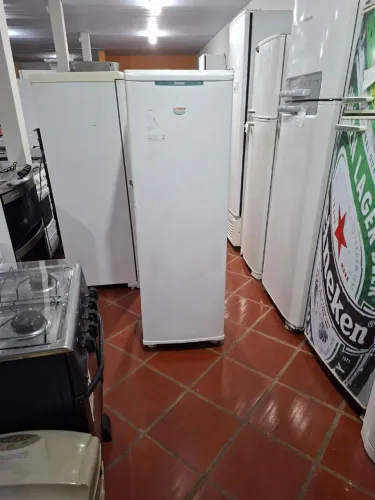 Freezer consul semi novo moderno funcionando perfeitamente