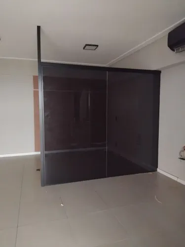 Divisória em vidro