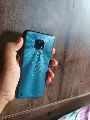 Moto e7