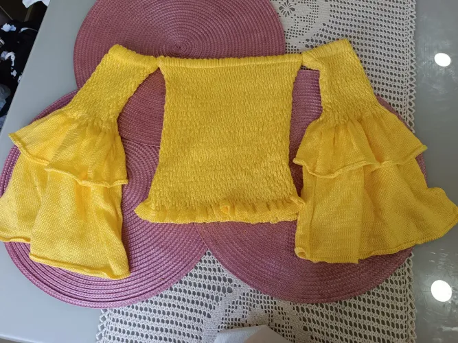Blusa cropped estilo ciganinha 