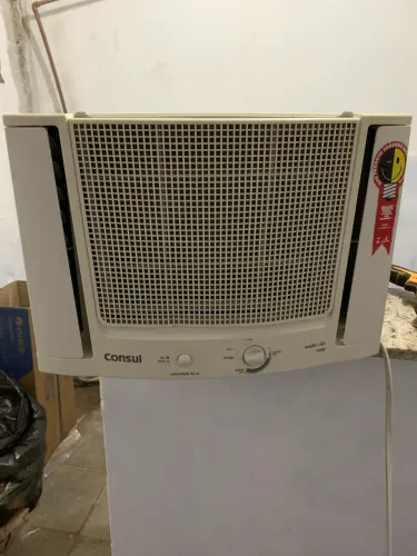 AR CONDICIONADO DE JANELA 7500BTUs 127
