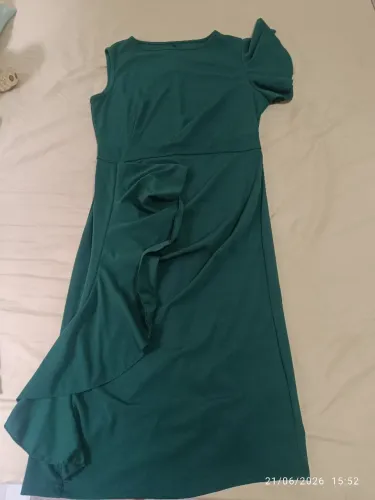 Vendo um belíssimo vestido 100% novo