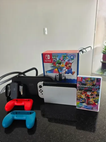 Vendo Nintendo Switch Oled (Seminovo) - Garantia de fábrica de 5 meses