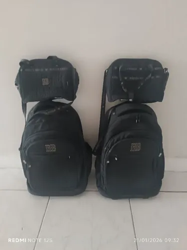 Mochilas Rebeca bombom original usada apenas uma semana.