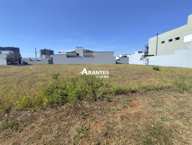 Terreno em condomínio com 455m² à venda no Park Sul