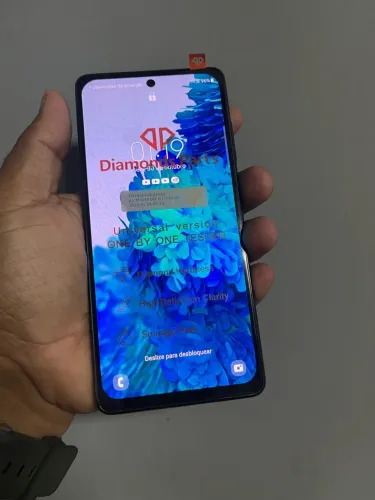 Celular S20 fe