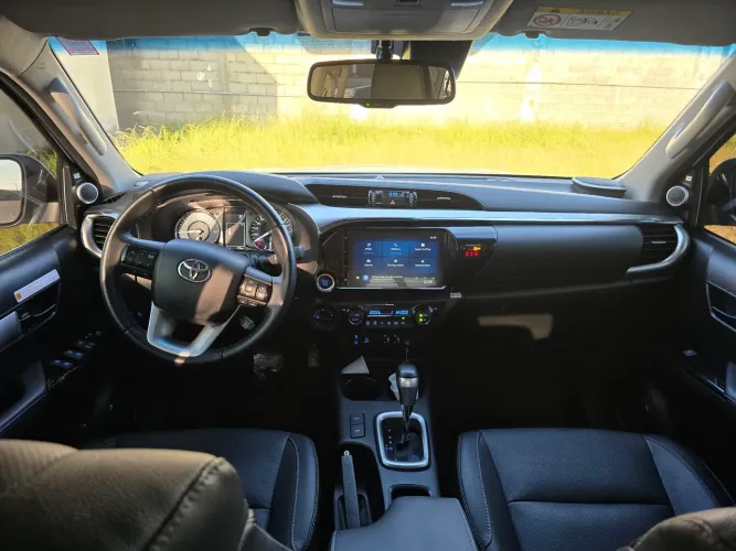 Toyota Hilux CD SRX 4X4 2.8 TDI 16V Diesel Aut. 2024