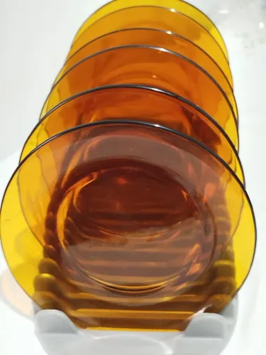 conjunto de 6 pratos fundos âmbar duralex ,em vidro temperado.