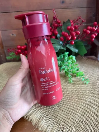 ? *PROMOCAO*   *CREME TODO DIA NATURA CEREJA E AVELA  400 ML*?  