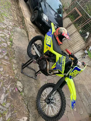 Xr 200 para trilha