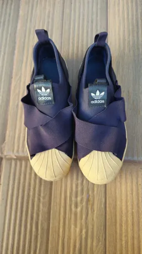 Tênis Adidas Superstar Slip-On azul marinho 35