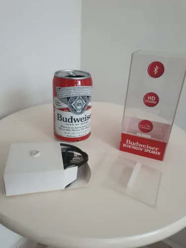 Vendo bluetooth budweiser speaker,novo!