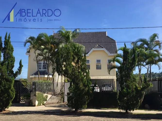 Localização privilegiada, aconchego e conforto, são 3 das muitas de coisas que esta magníf