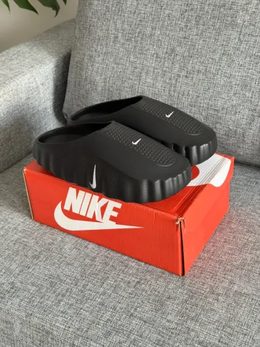 CHINELO NIKE MIND 001