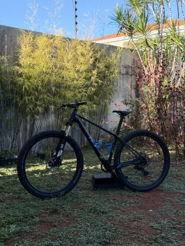 Bicicleta TYT Carbono Aro 29 | Quadro 17 | Rodas Novas | 12v | Freio Hidráulico