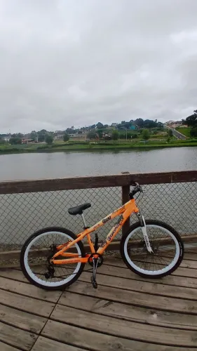 Bicicleta Gios laranja