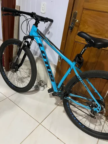 Bicicleta lotus aro 29