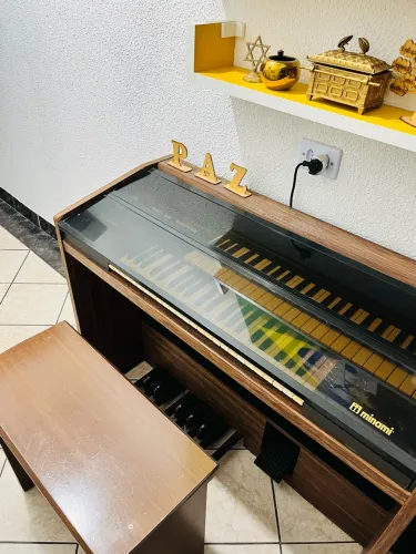 ? Órgão/teclado musical