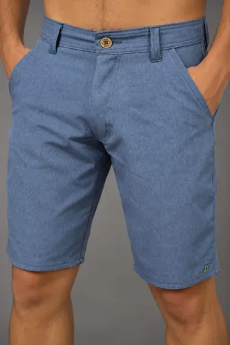 Bermudas lindas sendo faça