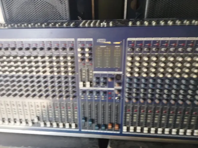 (MESA DE SOM SKP CONSOLE ANALÓGICO MODELO VZ-36)