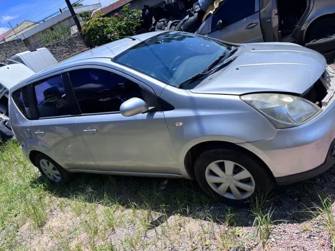 Livina 1.8 flex somente peças 