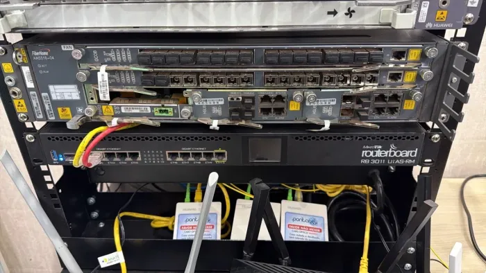 Vendo 2 OTL FIBERHOME