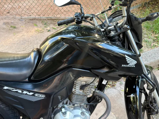 Honda FAN 160 Preta 2022 único dono Doc. OK 2026.