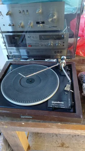 Toca discos Gradiente Garrard 730S