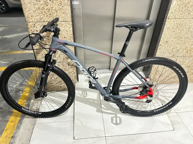 Bicicleta MTB OGGI 7.2 Susp. Manitou