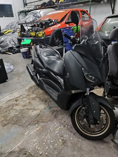 Xmax 2021 recem trocado CVT 