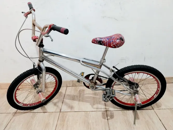 CROSINHA ARO AERO 20 PNEUS NOVOS 
