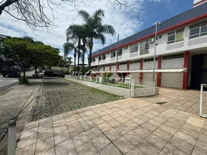 Loja Comercial para Aluguel | Frente, 3 Andares, 6 Salas no Bairro Havaí (BH)