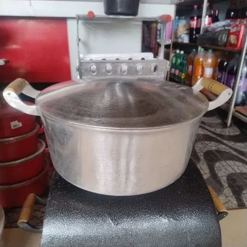 Panela de alumínio batido número 34