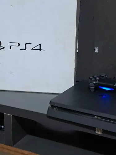 PlayStation 4 - Slim