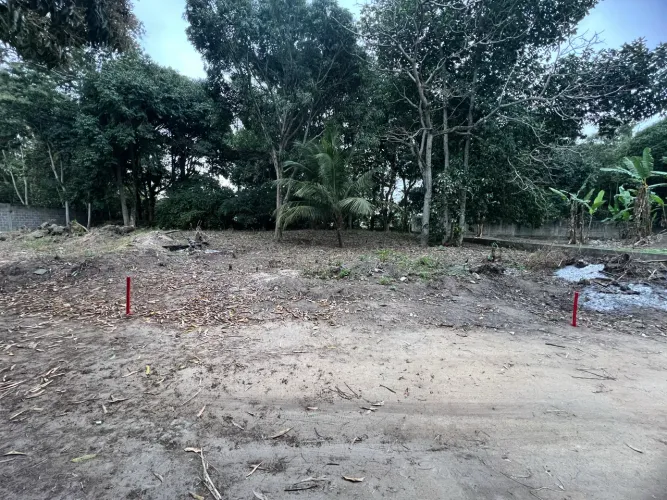 Terreno em Bicanga.