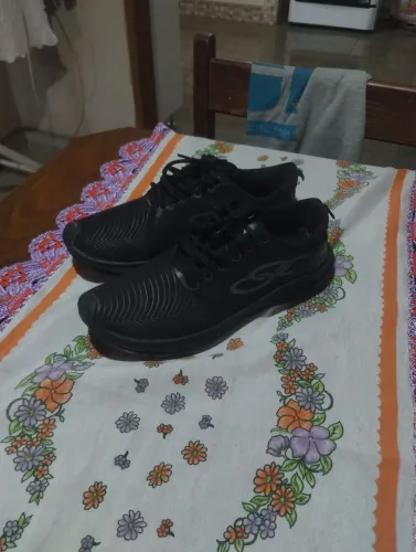 VENDO TÊNIS OLÍMPICO NÚMERO 40