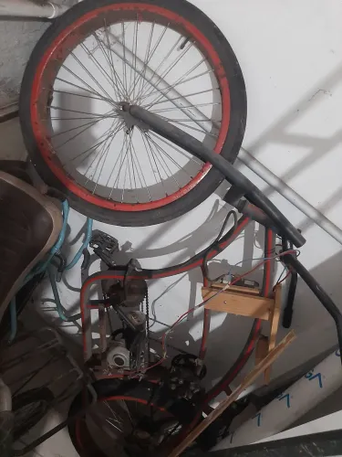 Bicicleta elétrica com Nexus e aro de moto. Projeto 