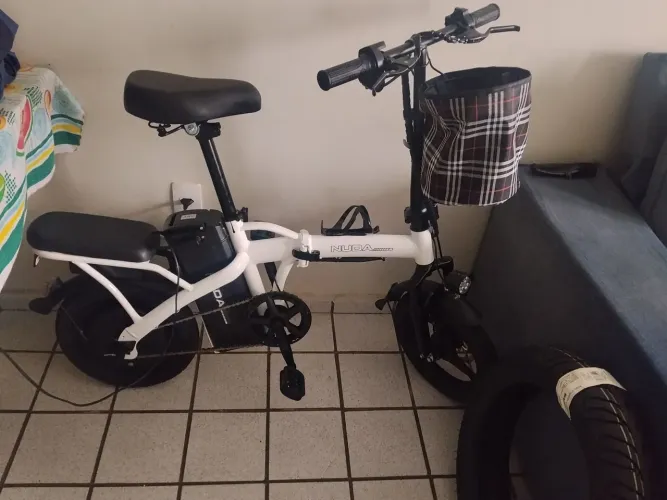 Bicicleta eletrica dobrável